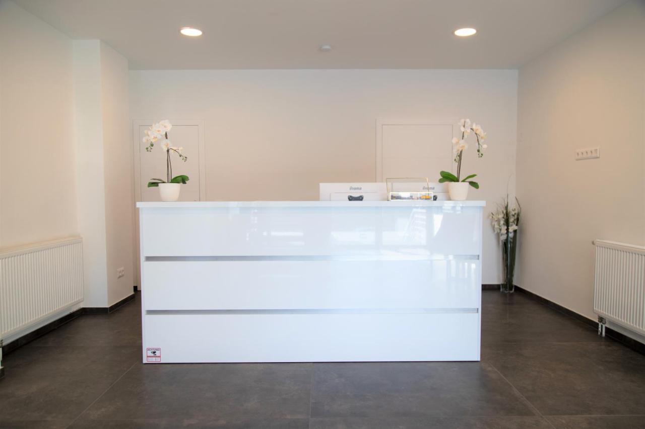 Hotel Amplidi 3*